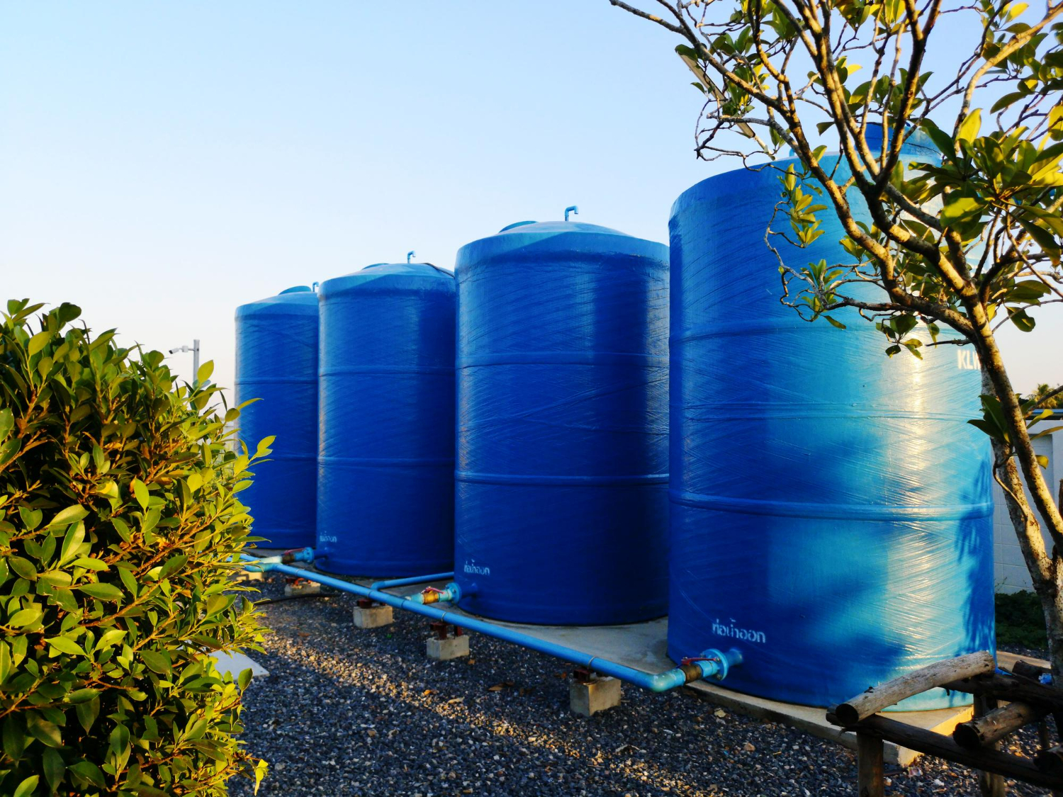Slide /waterTank2.jpg